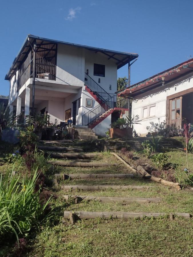 Finca clima templado, quebrada y jacuzzi; los clientes pueden usar todo el espacio y no tendrán que compartirlo con el anfitrión ni con otros huéspedes, calles en buen estado Alban  Extérieur photo